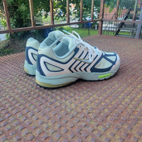 Nike Air Pegasus 2005 - Picture 3 of 12